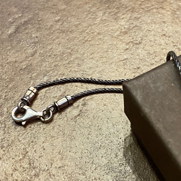 Silpada Cross Necklace - Picture 3 of 11